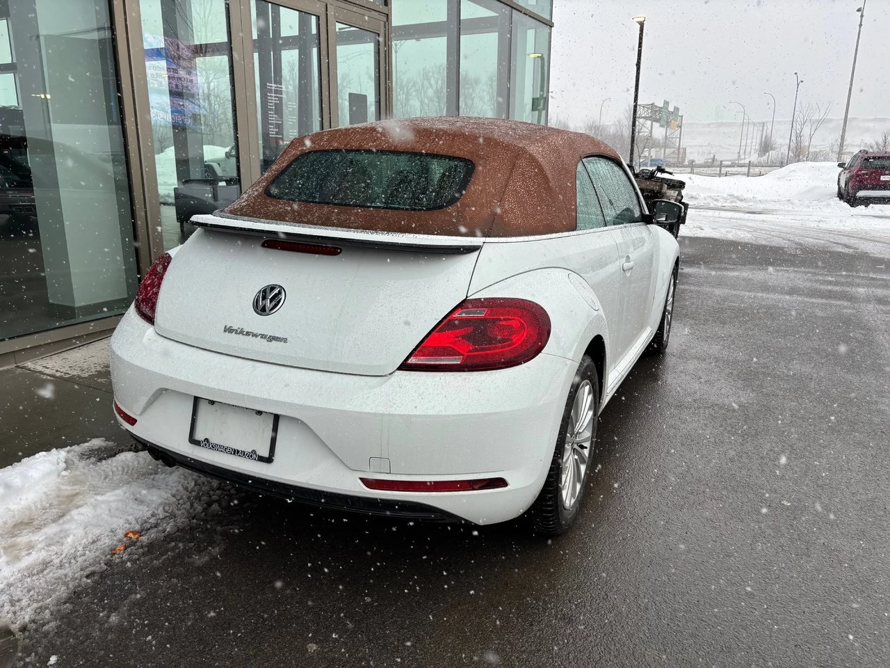 2017 Volkswagen Beetle Convertible Classic Main Image