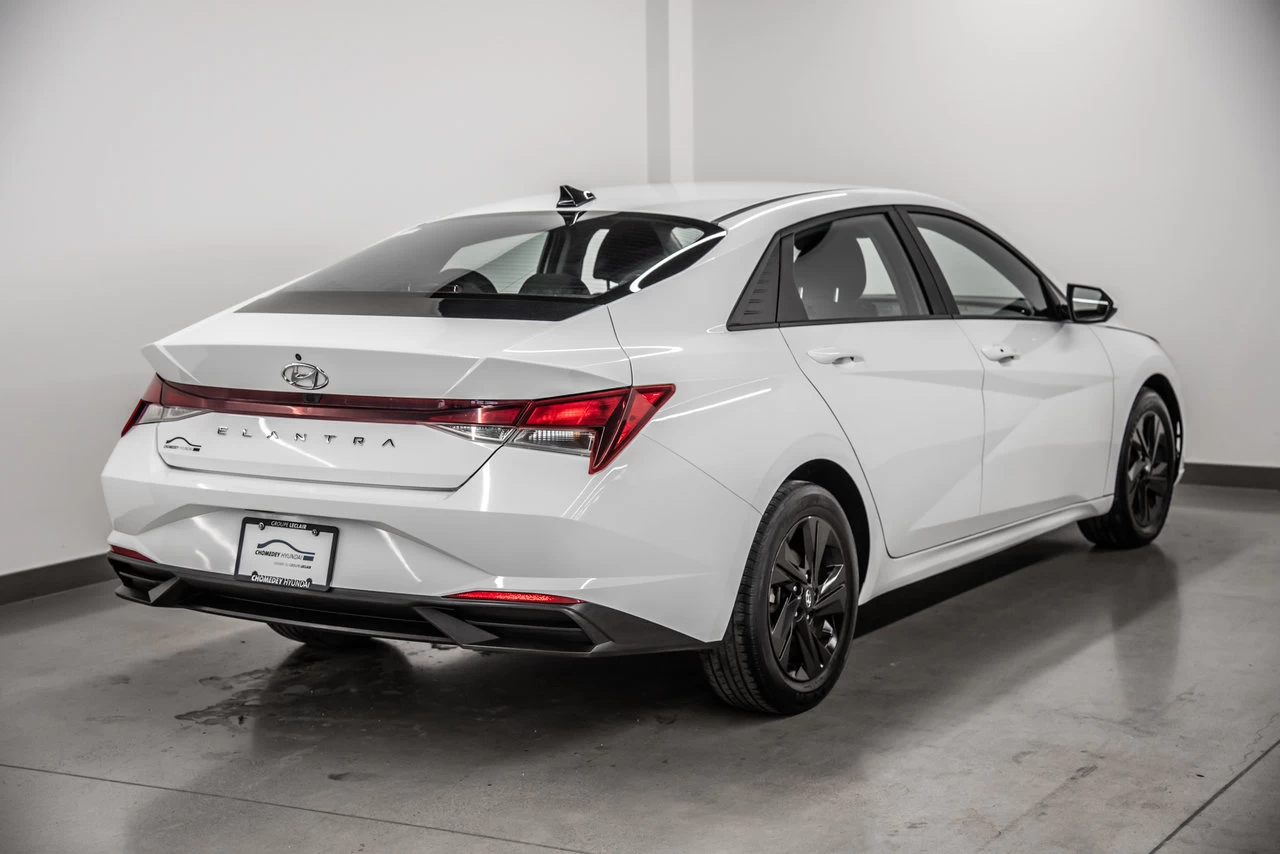 2021 Hyundai Elantra Preferred Image principale