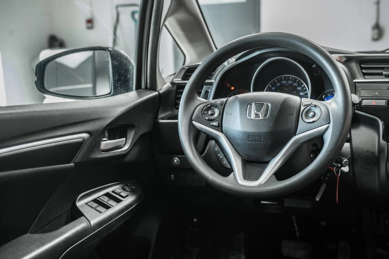 2015 Honda Fit Automatique - BAS KM - Garantie 1 AN Main Image