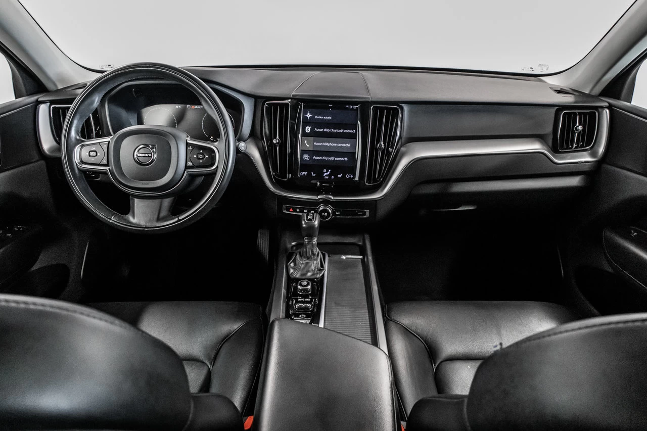 2021 Volvo XC60 Momentum T6 Awd Image principale