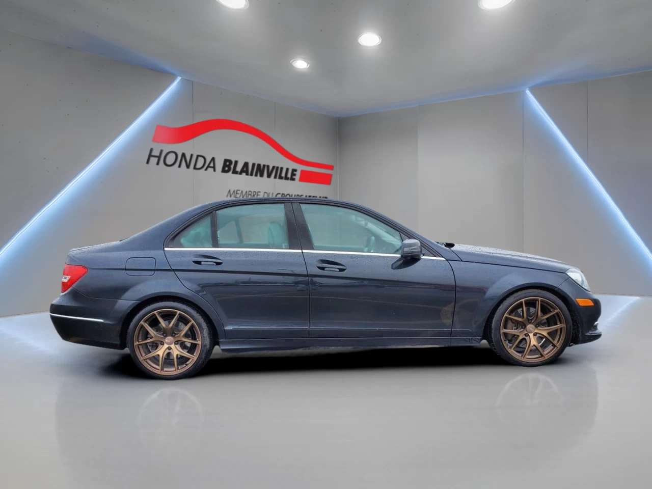 2013 Mercedes-Benz C300 C 300 - LUXURY PACK - TOIT - CUIR - 8 ROUE &amp; PNEUS Image principale