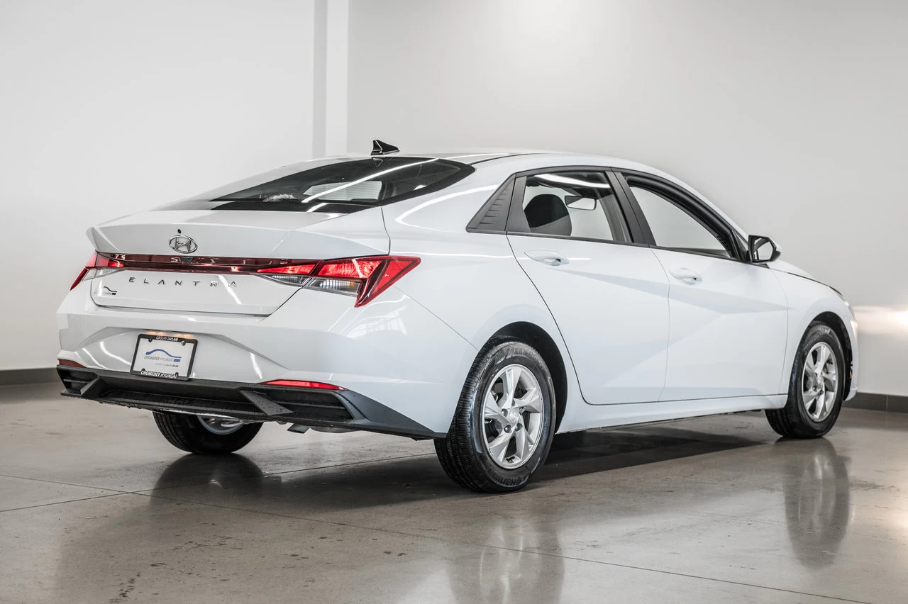 2023 Hyundai Elantra Essential Image principale