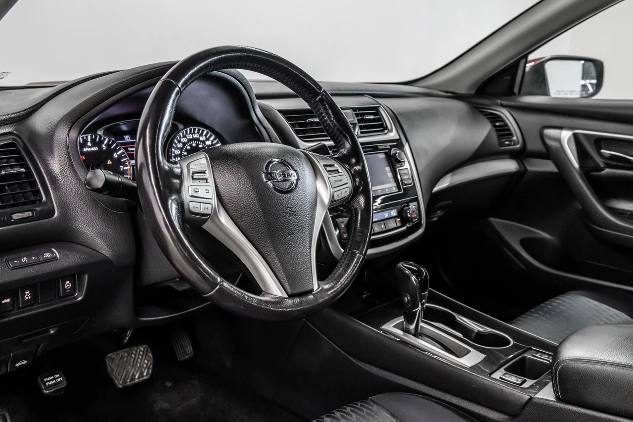 2018 Nissan Altima Sv Navi+toit.ouvrant Image principale