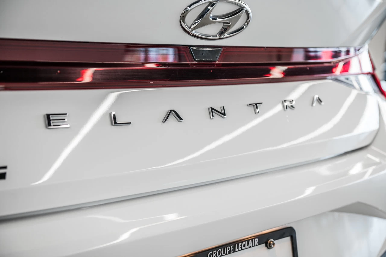 2023 Hyundai Elantra Essential Image principale