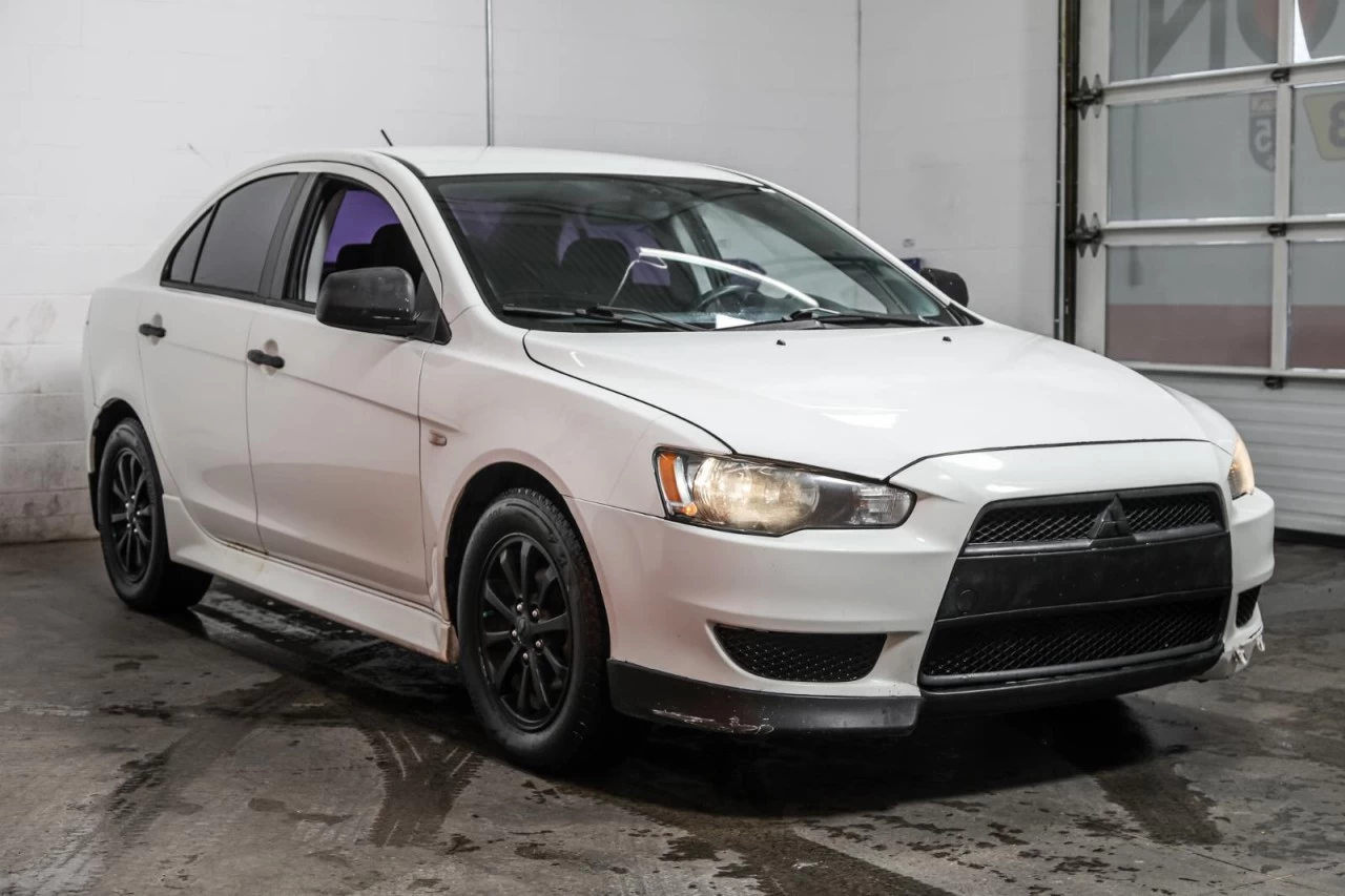 2012 Mitsubishi Lancer Manuelle AUBAINE ROULE BIEN! Image principale