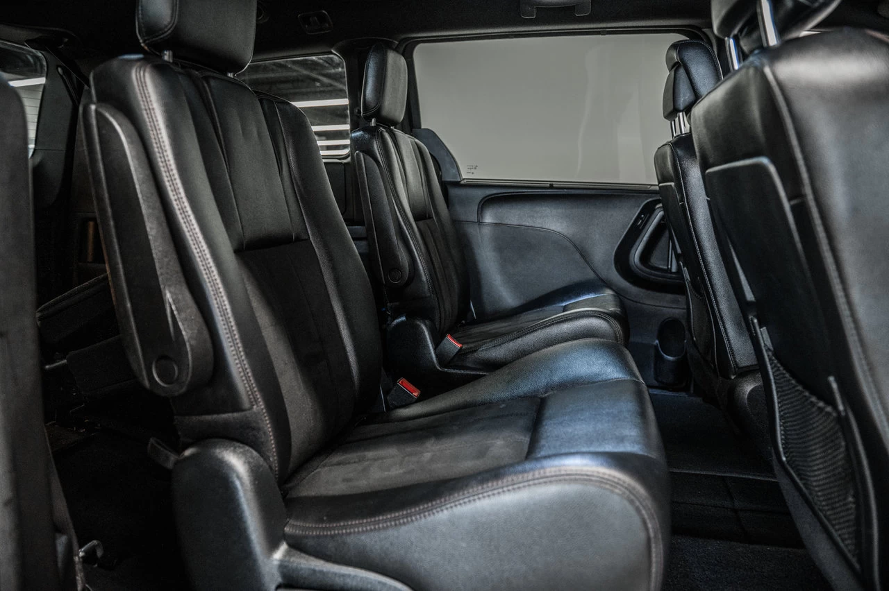 2019 Dodge Grand Caravan 35th Anniv Image principale