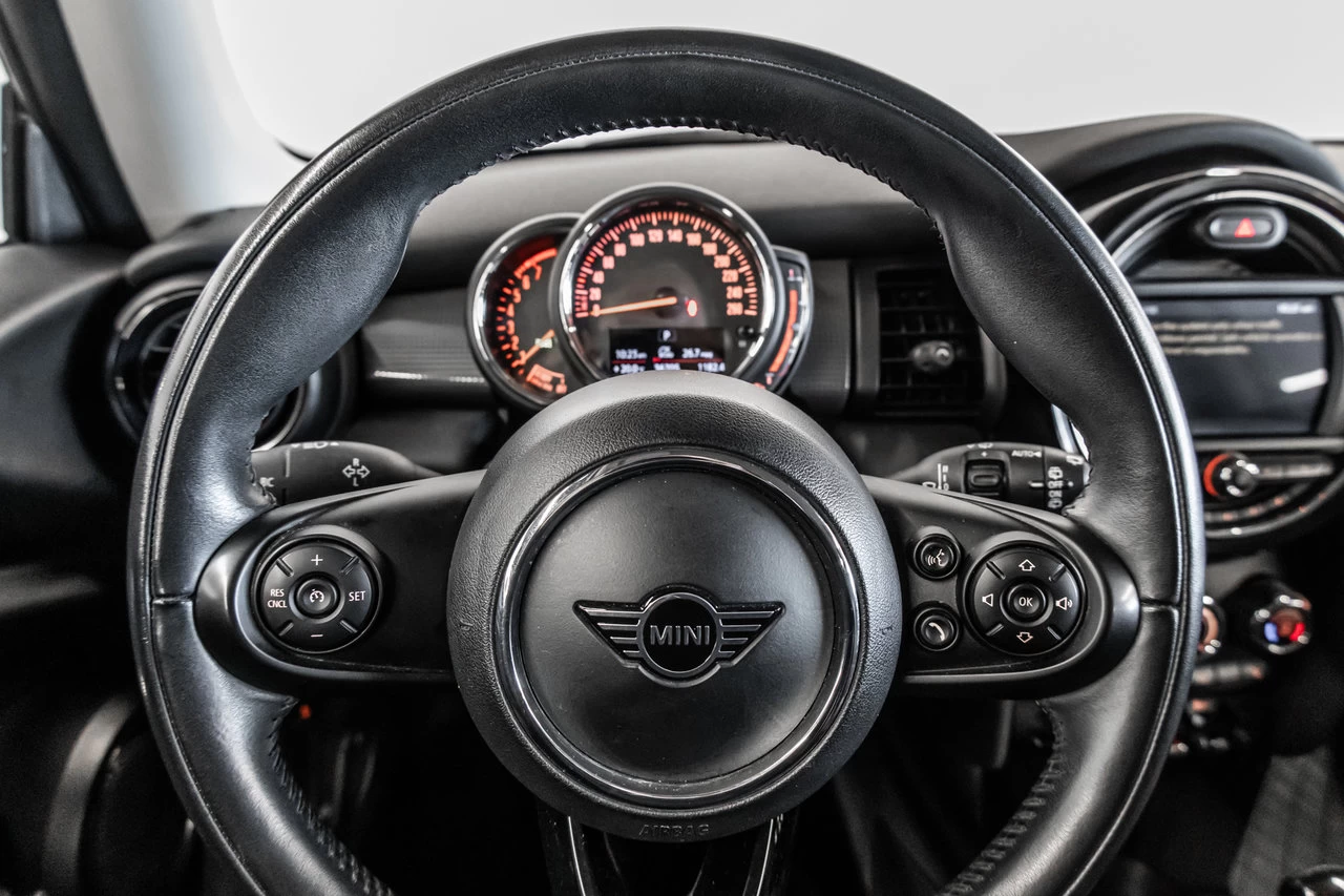 2020 Mini 3 door Cooper Main Image