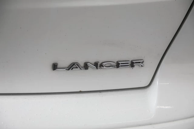 Mitsubishi Lancer Manuelle AUBAINE ROULE BIEN! 2012