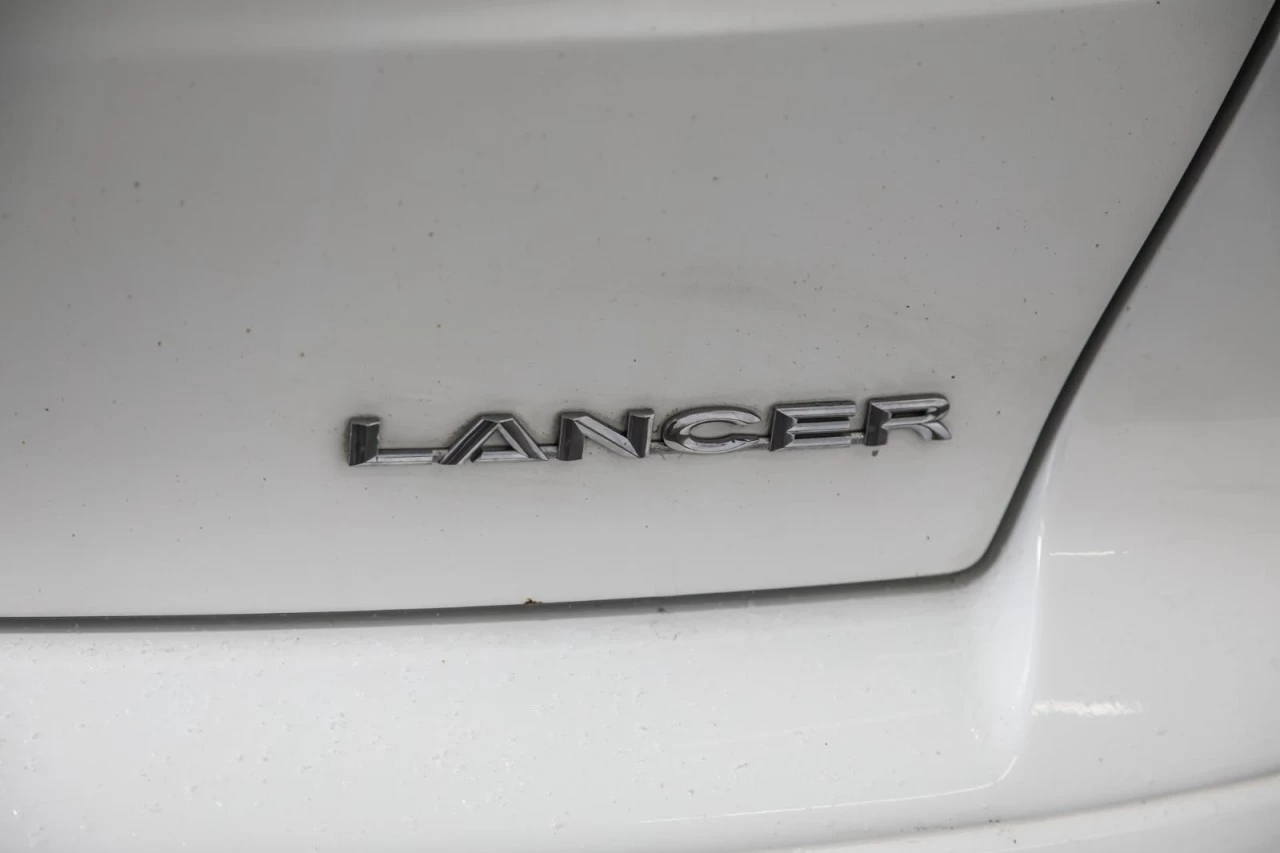 2012 Mitsubishi Lancer Manuelle AUBAINE ROULE BIEN! Image principale