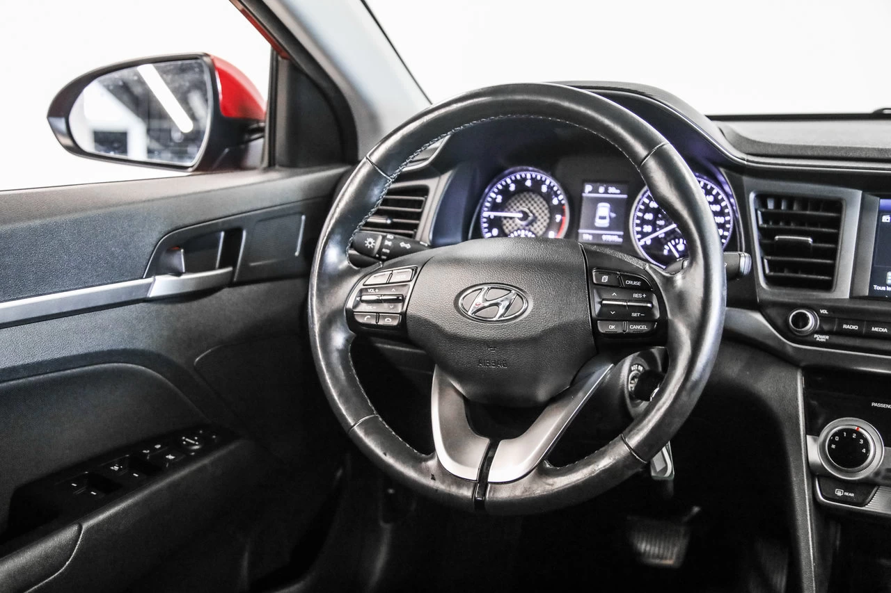 2020 Hyundai Elantra Preferred Main Image