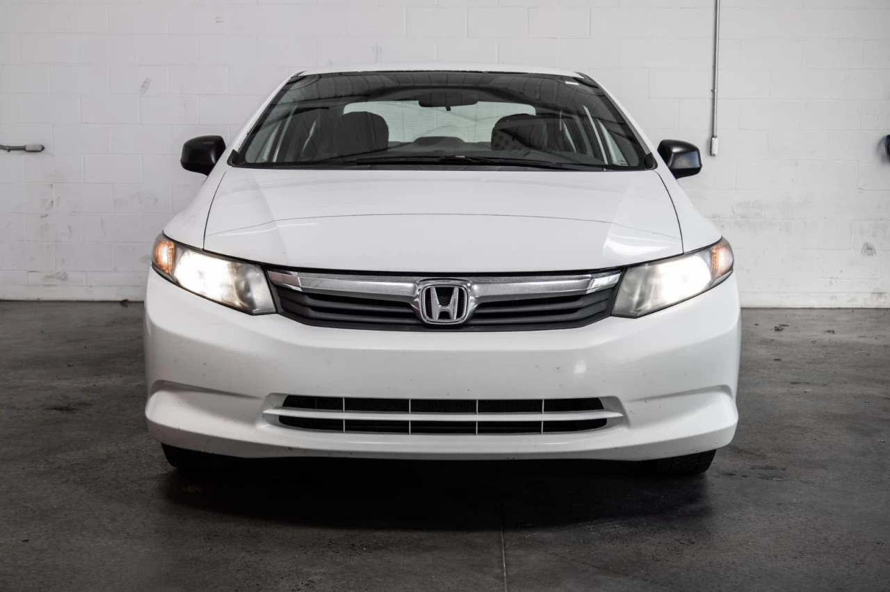 2012 Honda Civic Manuelle de base Garantie 1 AN Image principale