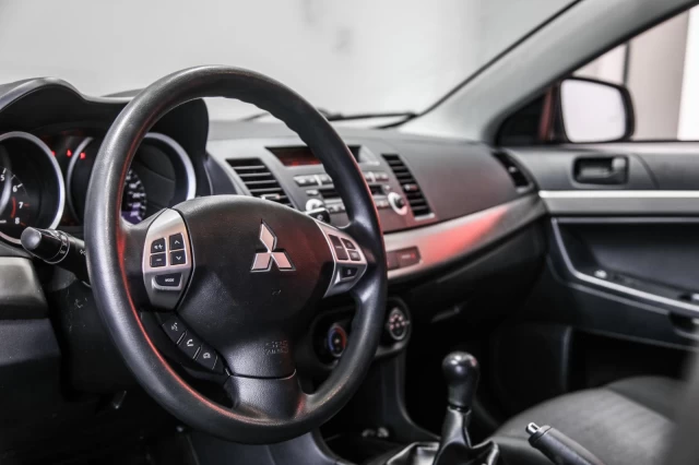 Mitsubishi Lancer Manuelle AUBAINE ROULE BIEN! 2012