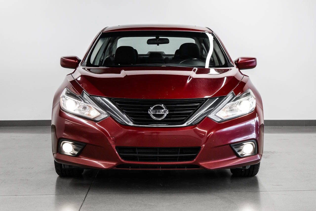 2018 Nissan Altima Sv Navi+toit.ouvrant Main Image