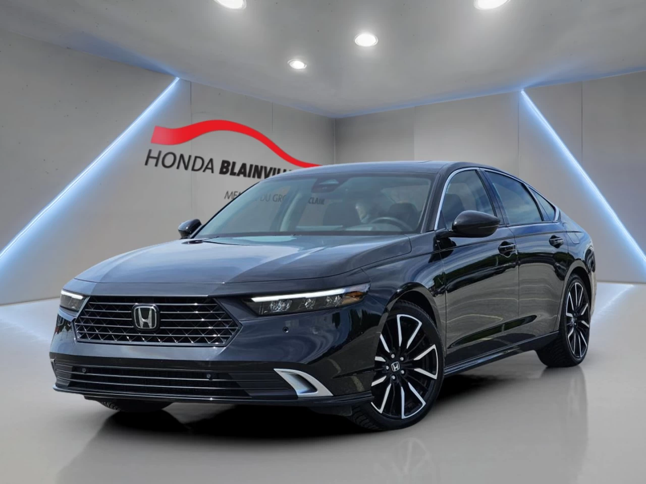 2024 Honda Accord Hybrid Touring eCVT Hybrid Sedan Image principale