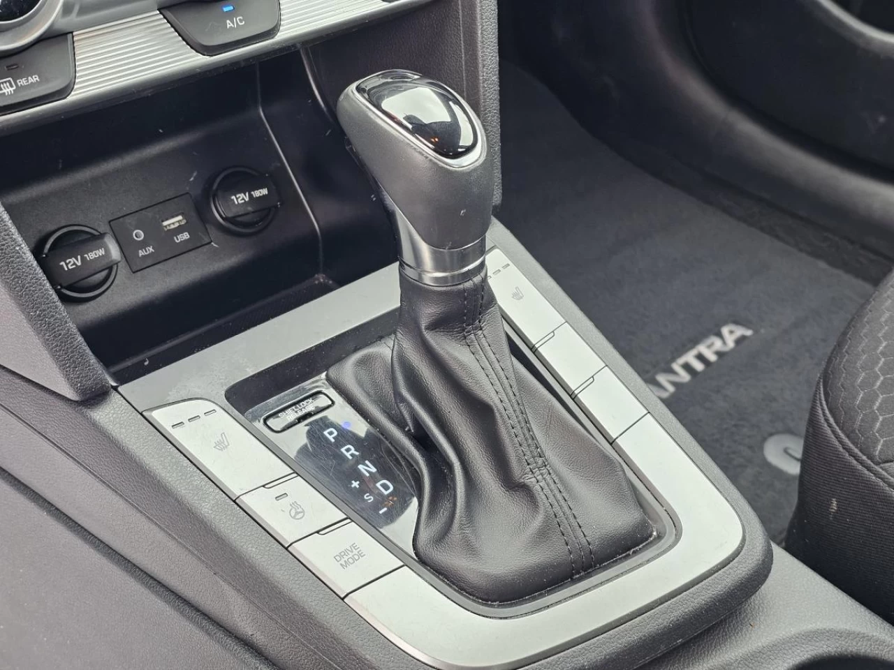 2020 Hyundai Elantra Preferred IVT Main Image