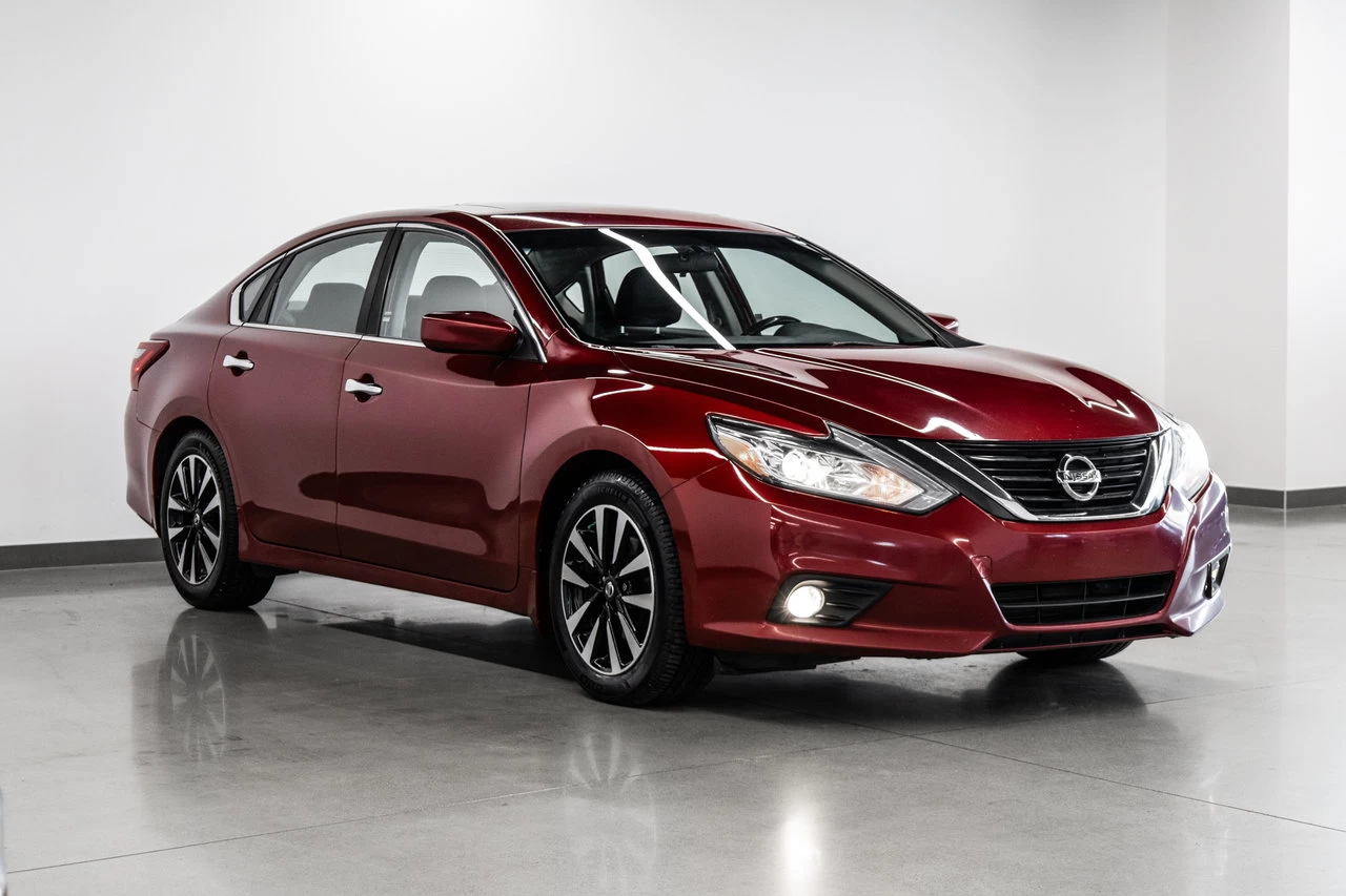 2018 Nissan Altima Sv Navi+toit.ouvrant Image principale