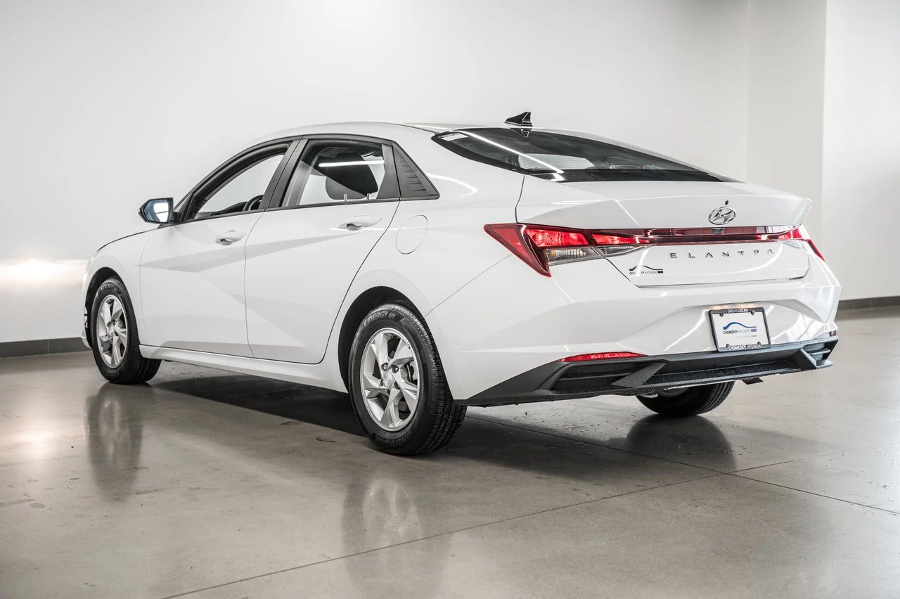 2023 Hyundai Elantra Essential Image principale