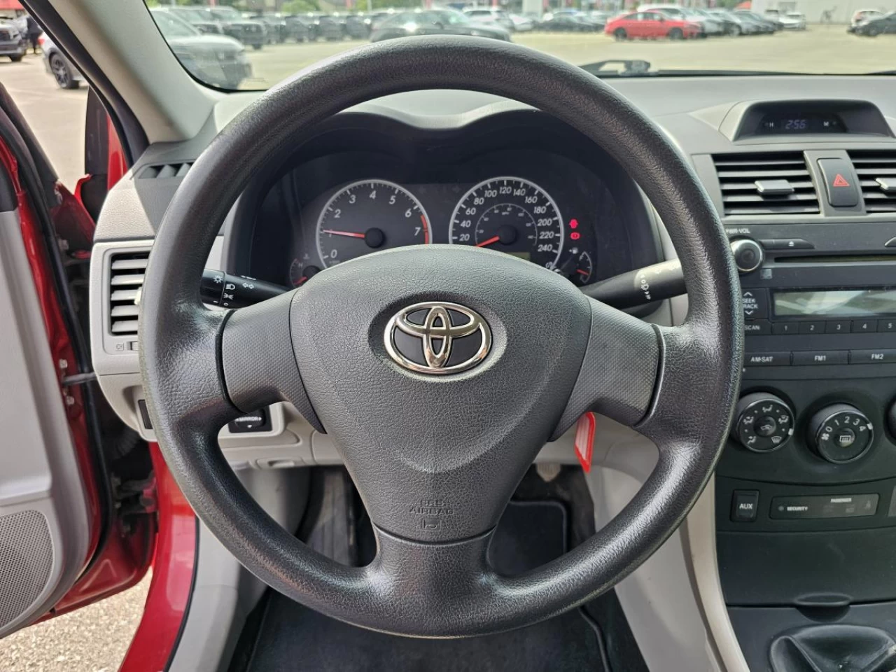 2012 Toyota Corolla 4dr Sdn Man CE Image principale